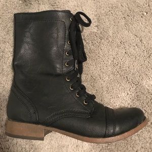 Mossimo boots